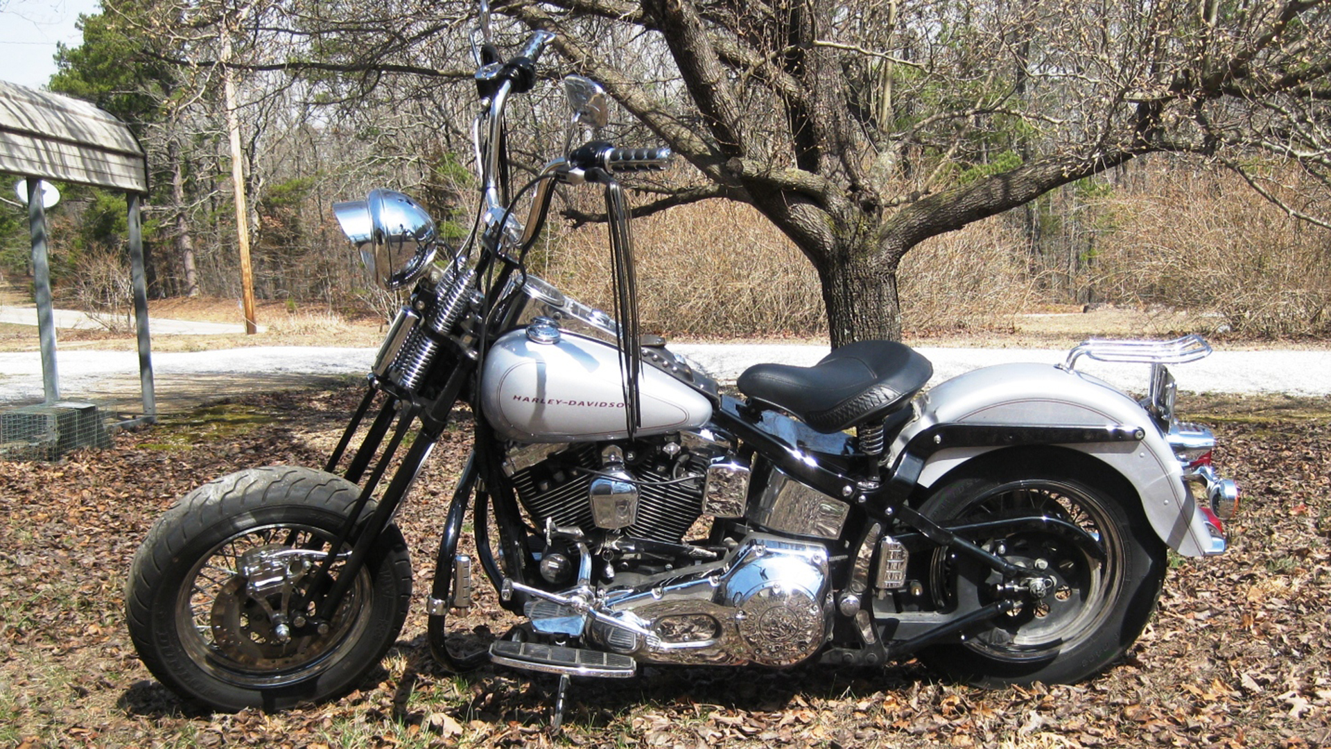 1999 Harley Davidson Heritage Classic - Dennis Kirk - Garage Build