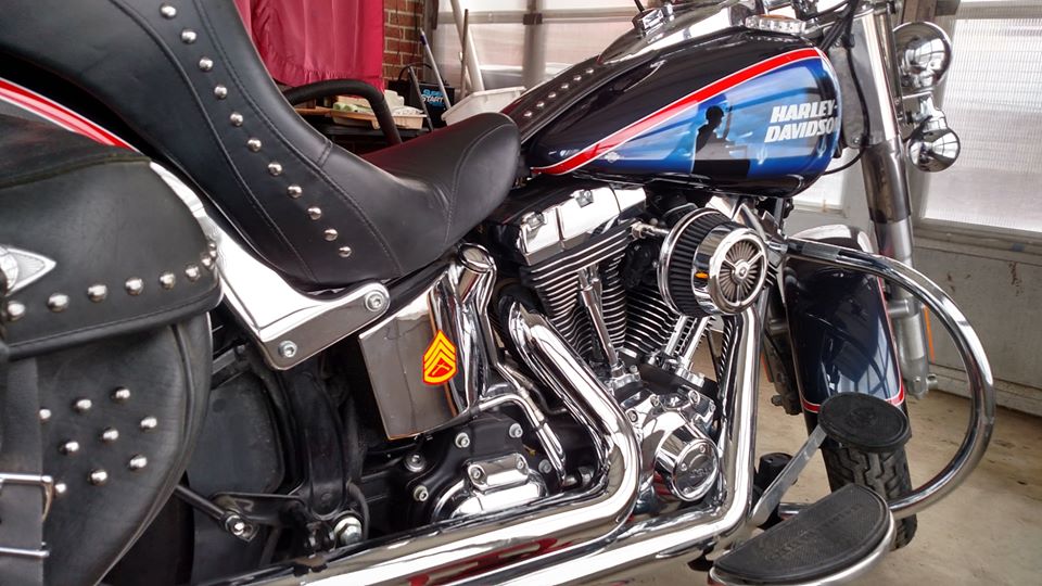 2012 Harley Davidson Heritage Classic - Dennis Kirk - Garage Build