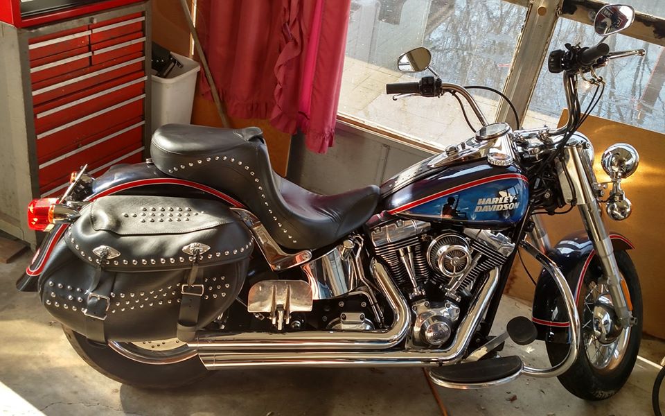 2012 Harley Davidson Heritage Classic - Dennis Kirk - Garage Build